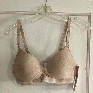 NWT Simply Perfect by Warner's Cooling Wire-Free bra. Size 36C